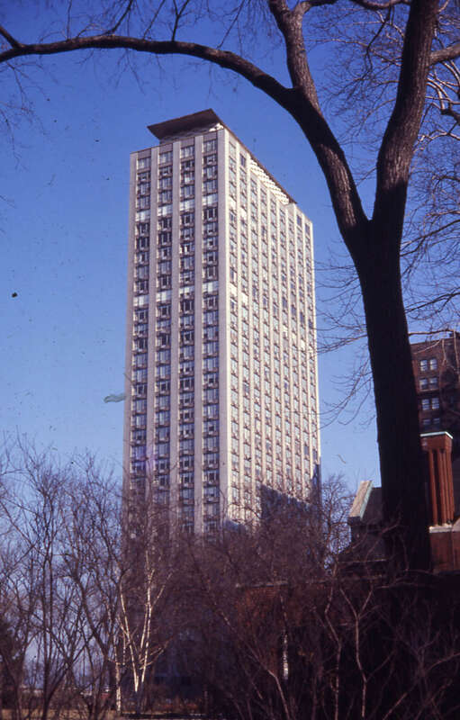 19690200 10 State Pkwy. @ North Ave.

Chicago