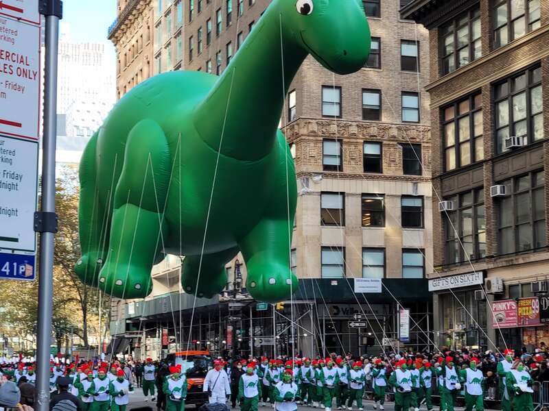 2021 Macy's Thanksgiving Parade, occurred on November 25, 2021. I was standing at the corner of 6th and 38th, by the Pret A manger