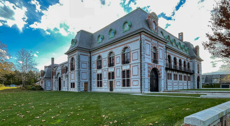 Belcourt's east façade, facing Bellevue Avenue, and North facade, facing Lakeview Avenue.