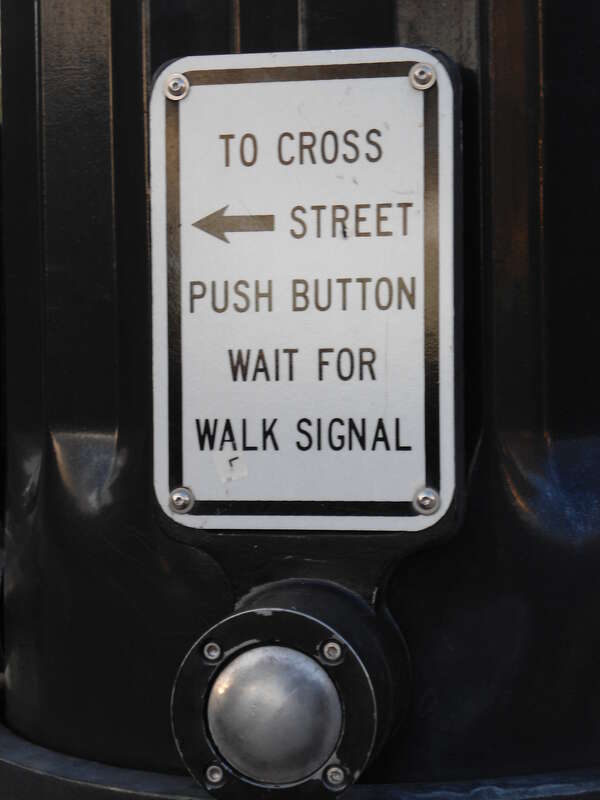 PUSH BUTTON