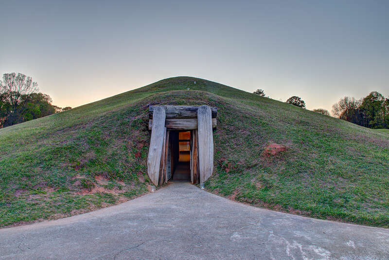 Ocmulgee earth lodge