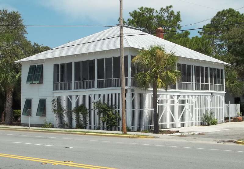 Tybee Island, Georgia: Mulherin-Righton Raised Tybee Cottage: