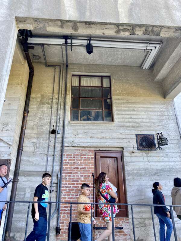 Built in 1919–1947, this large Spanish Colonial Revival and Mediterranean Revival-style mansion, known as Hearst Castle, or La Cuesta Encantada, was designed by Julia Morgan for William Randolph Hearst, a significant publisher.  The mansion and its