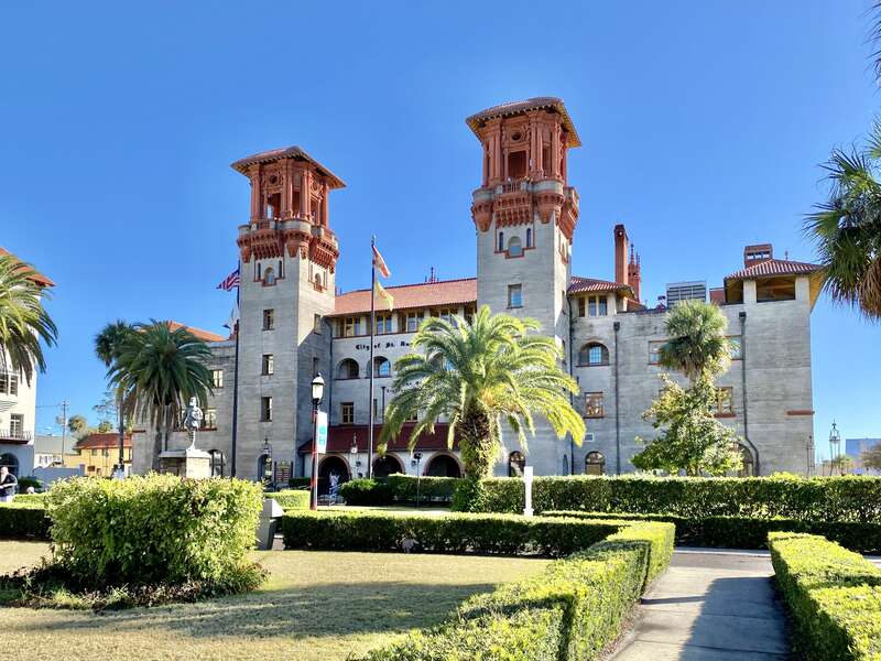 Built in 1887 and designed by the New York-based architecture firm of Carrère and Hastings, this Spanish Renaissance-style building was built by Henry Flagler in an effort to draw wealthy tourists to the warm winter climate of Florida.  When opened,