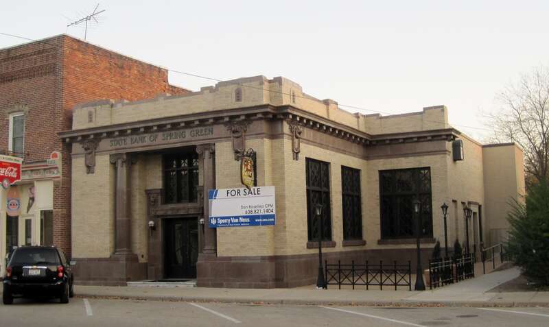 I (Teemu08 (talk)) took this image in October 2011