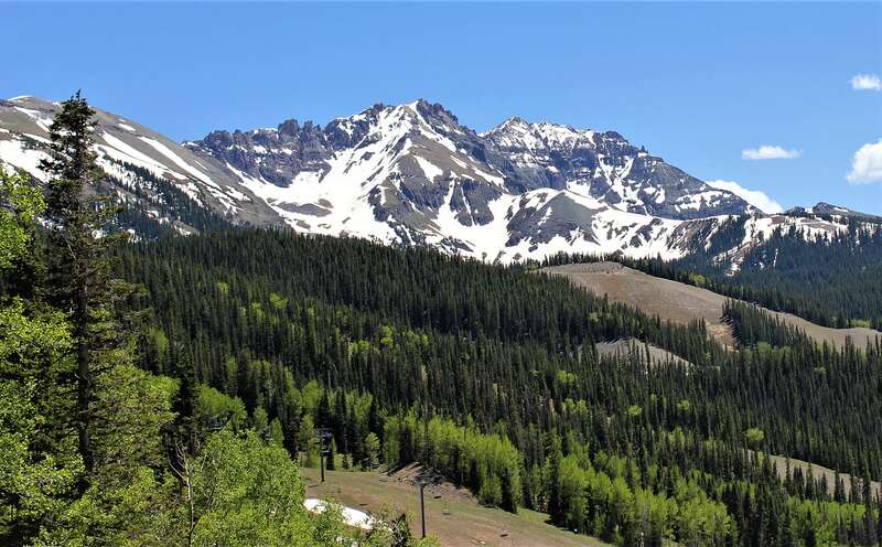 Palmyra Peak (left) lined up with Silver Mountain
