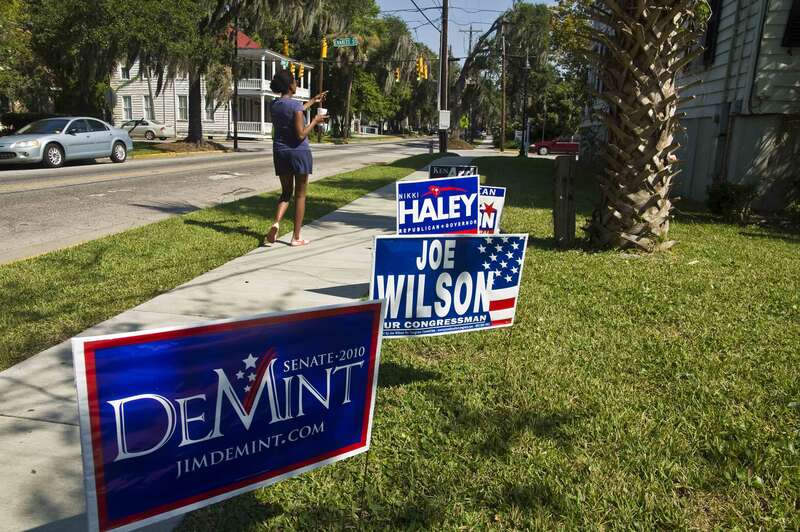 As seen on Craven near Charles Street.