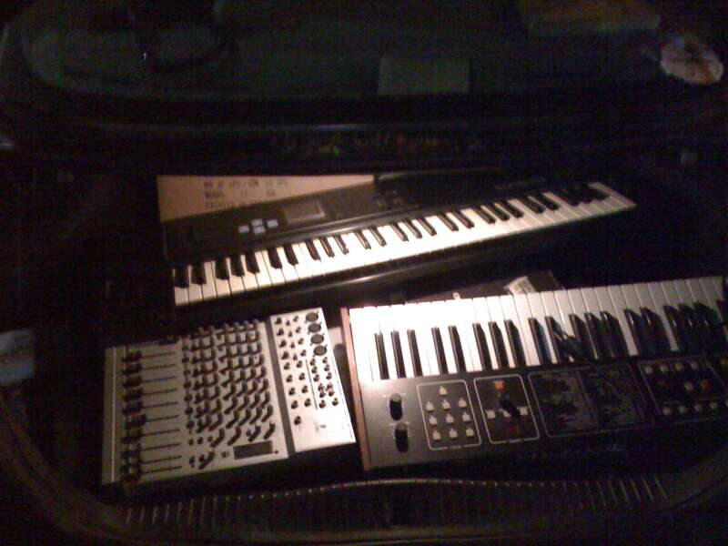 Casio  FZ-1  16bit sampler
Behringer mixer
SCI  SixTrack