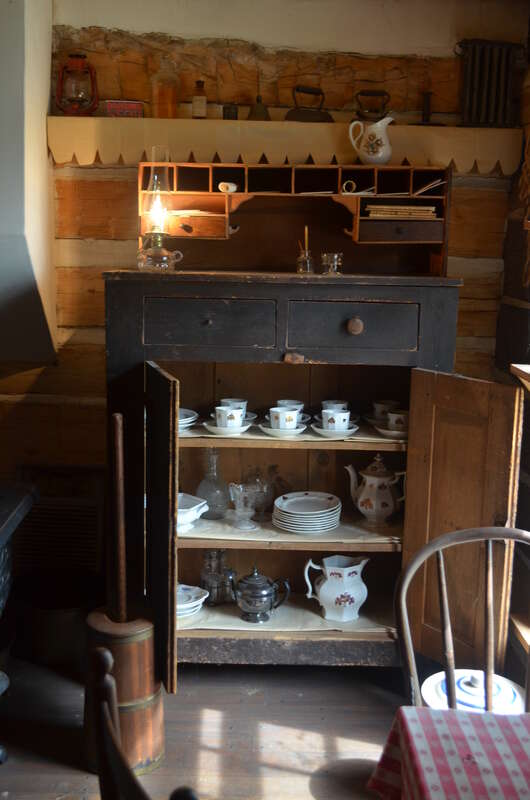 Darius Sales Munger House