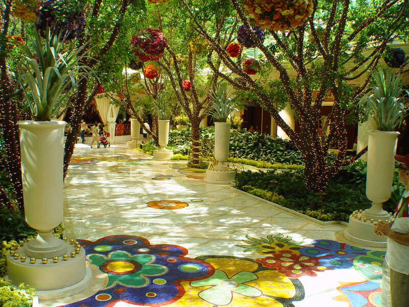 it seems the Wynn is on a par with Bellagio in my opinion.

not surprising that they were built by the same man.