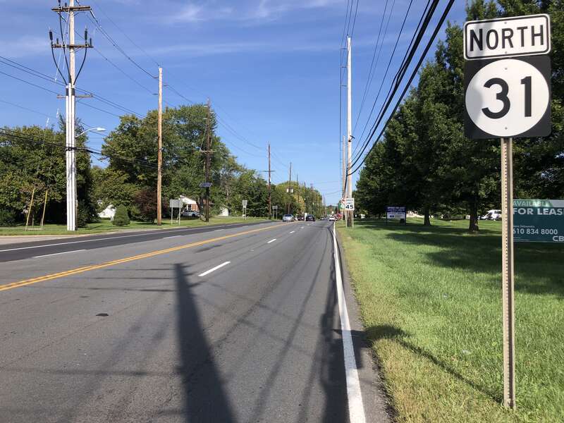 View north along New Jersey State Route 31 (Pennington Road) at Denow Road in Hopewell Township, Mercer County, New Jersey