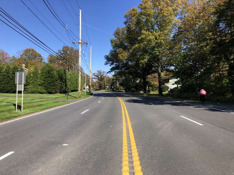 View north along New Jersey State Route 31 (Pennington Road) between Brandon Road West and Drake Lane in Hopewell Township, Mercer County, New Jersey