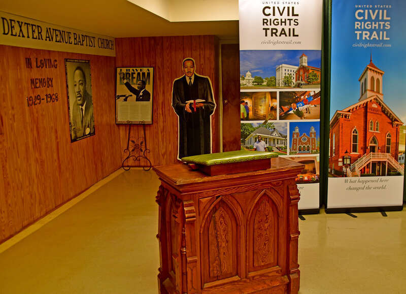 Third Attempt in March 1965 to March from Selma to Montgomery (AL):
On Thursday afternoon, March 25, 1965, 25,000 people marched from the city of St. Jude to the steps of the west front of the Alabama State Capitol in Montgomery where Dr. Martin