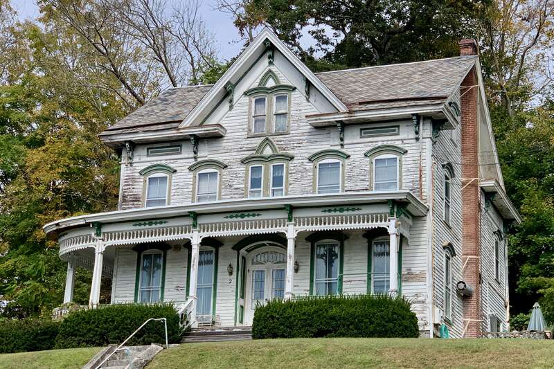 House with Italianate/Queen Anne style in Blairstown, New Jersey. Built circa 1880date QS:P,+1880-00-00T00:00:00Z/9,P1480,Q5727902. Contributing property #12 of the Blairstown Historic District.
