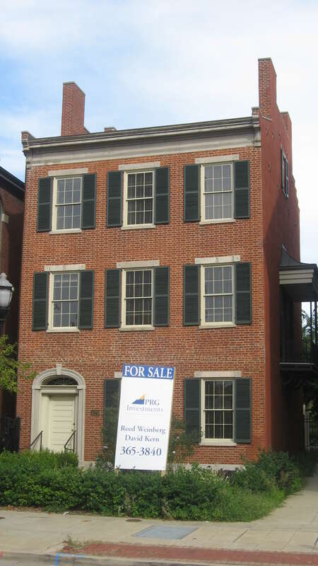 Front of the Howard-Hardy House, located at 429 S. Second Street (Kentucky Route 1020) in downtown Louisville, Kentucky, United States.  Built in 1830, it is listed on the National Register of Historic Places.