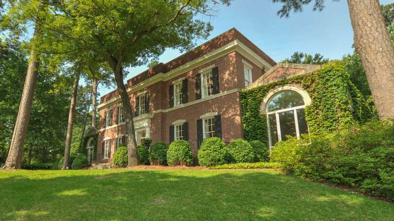 Robert E. Dismukes Sr. House