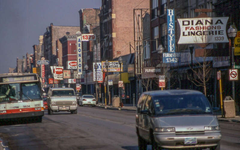19990213 14 Milwaukee Ave. @ Hermitage Ave.

Chicago