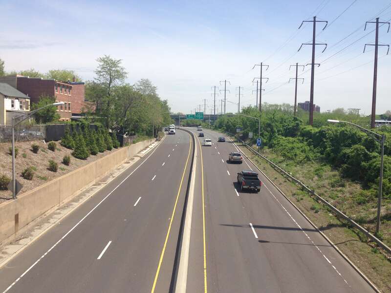 View north along U.S. Route 1 (Trenton Freeway) from the overpass for U.S. Route 206 (South Broad Street) in Trenton City, Mercer County, New Jersey