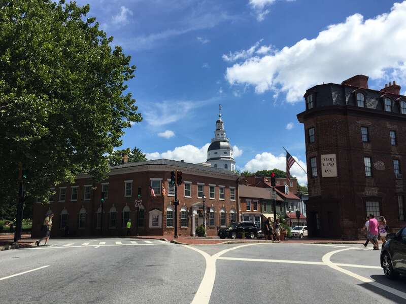 View east along Maryland State Route 450 (Church Circle) at Duke of Gloucester Street in Annapolis, Anne Arundel County, Maryland