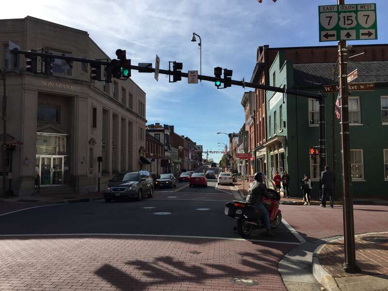 View south along U.S. Route 15 Business (King Street) at Virginia State Route 7 Business (Market Street) in Leesburg, Loudoun County, Virginia
