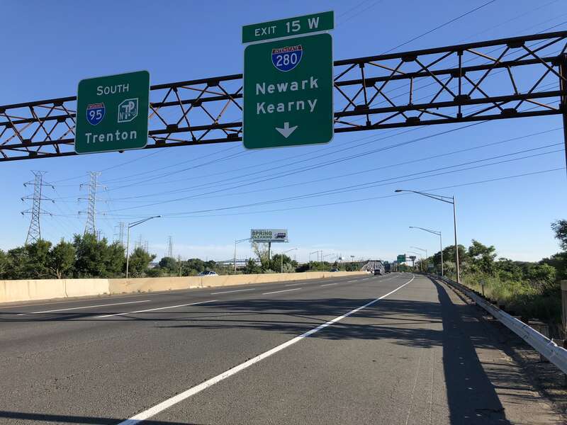 View south along Interstate 95W (New Jersey Turnpike Western Spur) just north of Exit 15W (Interstate 280, Newark, Kearny) in Kearny, Hudson County, New Jersey
