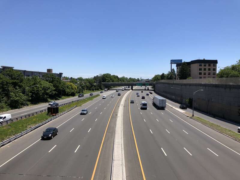 View east along Interstate 280 (Essex Freeway) from the overpass for Essex County Route 509 (Grove Street) in East Orange, Essex County, New Jersey