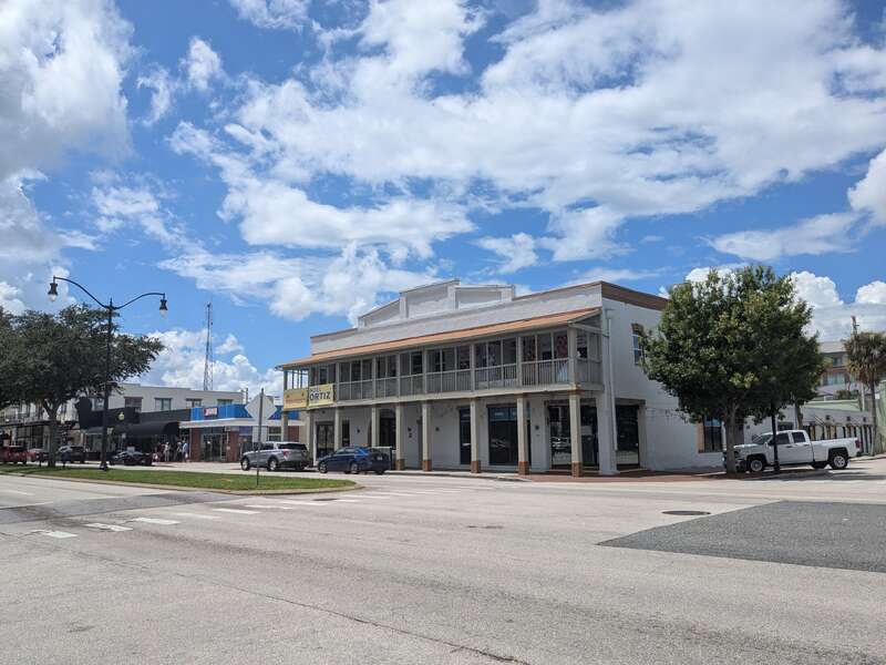 Commercial building with front porches