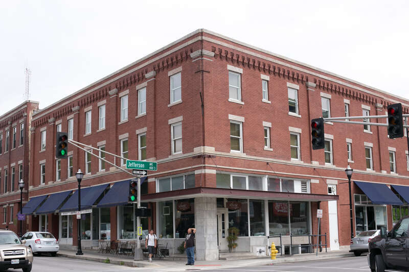 Marquette Hotel, 400 East Walnut Springfield