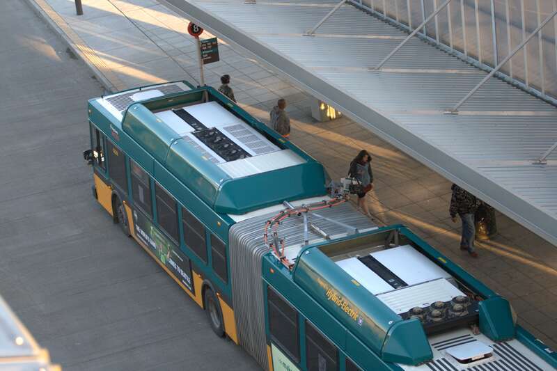 The top of King County Metro's New Flyer DE60LF #6829 before the cover was added to the high voltage cable running across the artic.  I don't know if they've put a top on the "CNG tank" like the 2600s have.