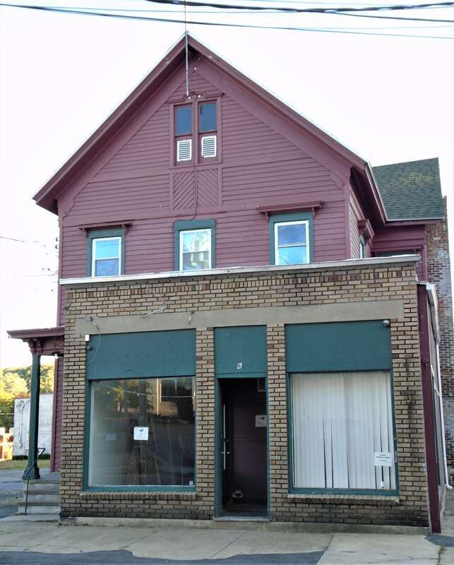 6 Washington Street in Gloversville, New York.