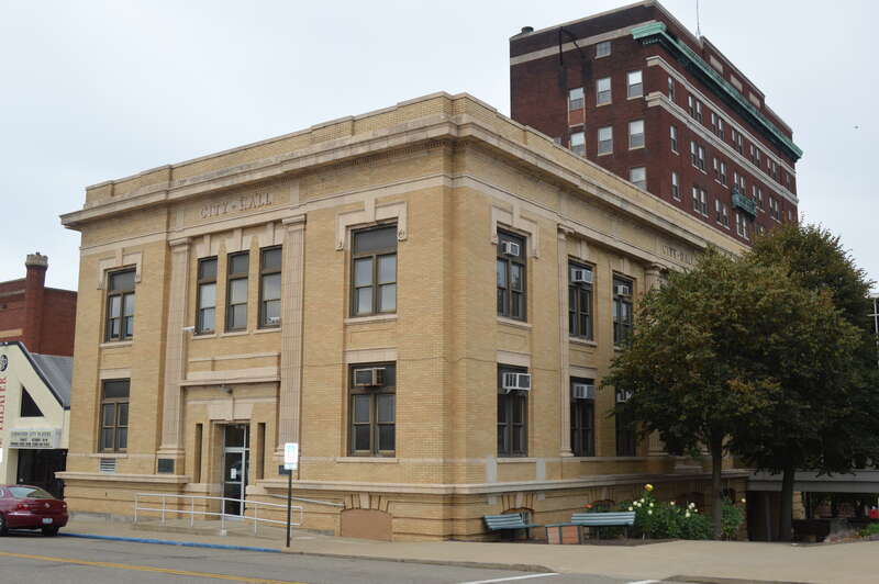 Front and eastern side of City Hall in Alliance, Ohio, United States, located on the northwestern corner of the junction of Market Street and Freedom Avenue.