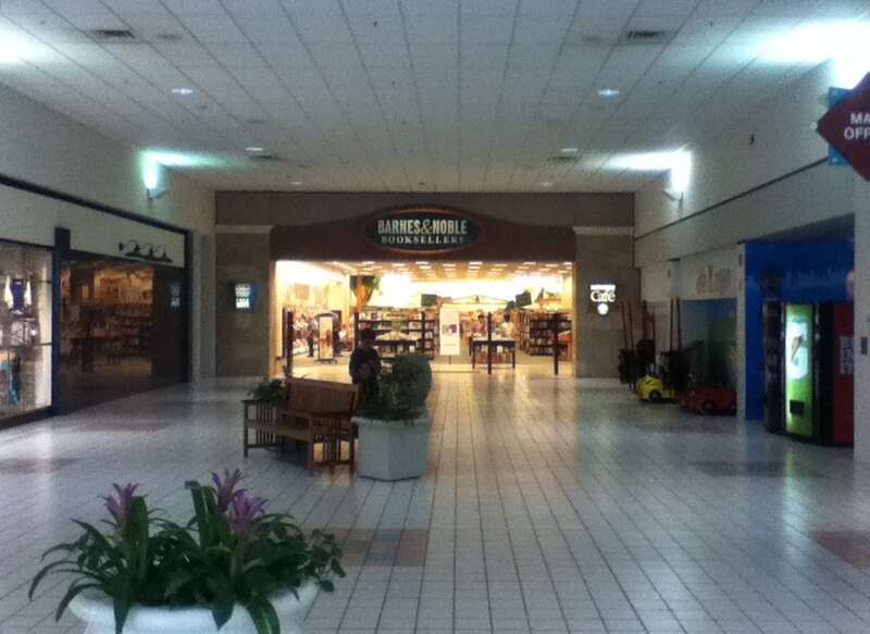 Barnes and Nobles in West Valley Mall, Tracy, California