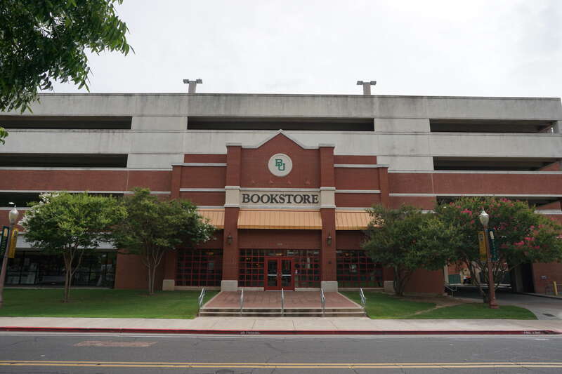 The Bookstore/5th Street Parking Garage on the campus of Baylor University in Waco, Texas (United States).
