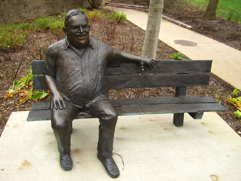 Bench (Ignacio Ocasio)