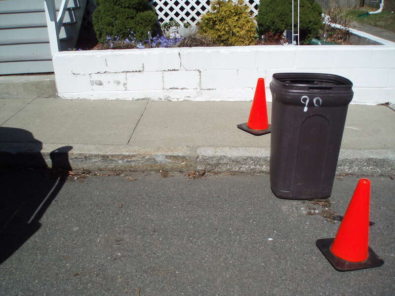 Photographs of an emergency response to a release of mercury on Bisson Street, Beverly, Massachusetts.
April 1 &amp;amp; 2, 2010
MassDEP RTN: 3-0029174

Site summary information with link to reports: