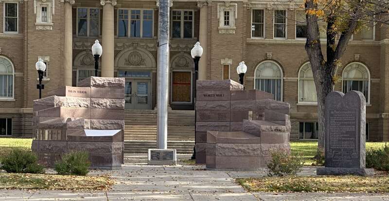 Chaves County Court House
Roswell, New Mexico, USA