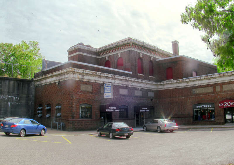 Front of the former Clinton station in May 2017