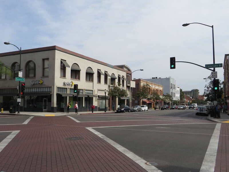 Pasadena is a city in Los Angeles County, California, United States. As of the 2010 United States Census, the population of Pasadena was 137,122, making it the 180th-largest city in the United States, down from 168th place in 2009. Pasadena is the