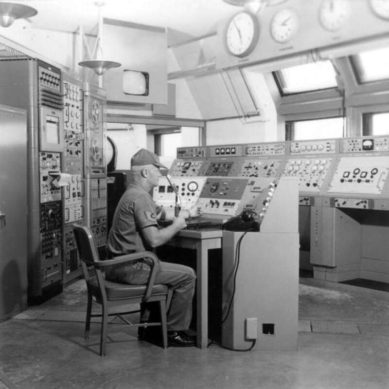 Local call number: C676314
Title: Control room in the Kennedy Space Center Museum: Cape Canaveral, Florida
Date: August 1970
Physical descrip: 1 photoprint - b&amp;amp;w - 3 x 3 in.
Series Title: Department  of Commerce Collection
Repository:  State