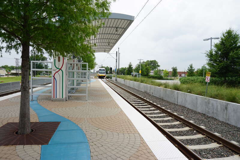 A DART Light Rail Blue Line train at Downtown Rowlett Station in Rowlett, Texas (United States).