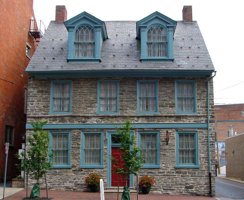 Lancaster City Historic District. Old house on Duke Street near Courthouse