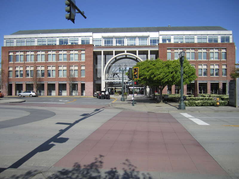 The main façade of Everett Station, as seen looking east from the intersection of Smith Avenue and 32nd Street