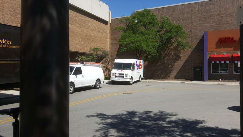 Fedex Express at Woodfield Mall in Schoenberg Illinois.