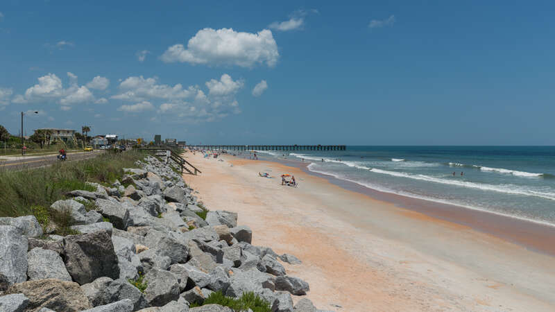 A south view of the beach and pier of Flagler Beach, Florida