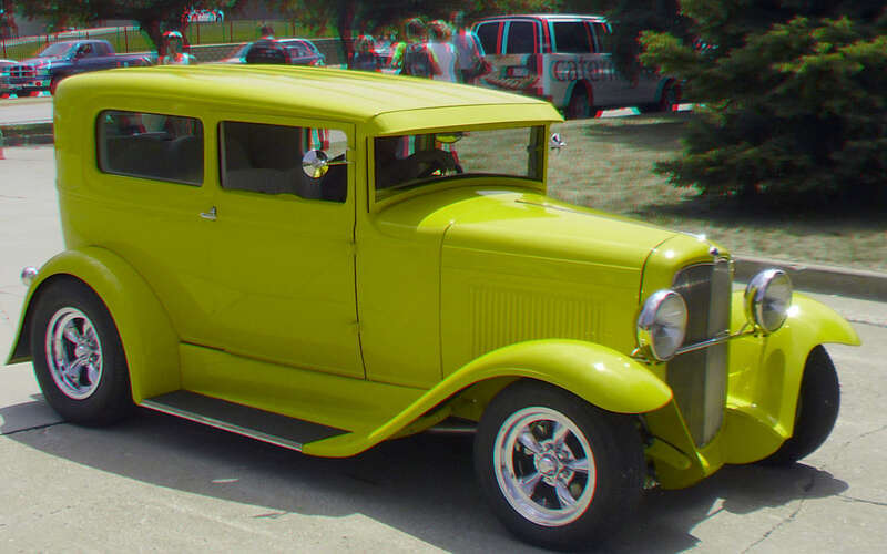 View with 3D red/cyan glasses