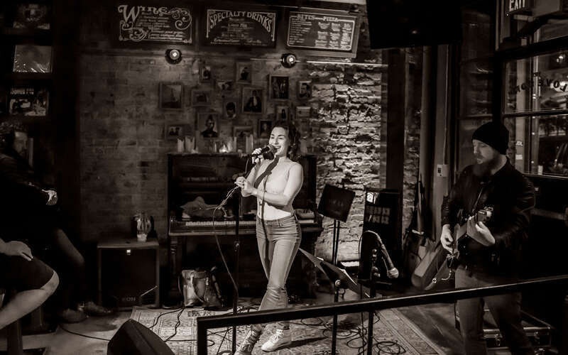 Ionie performing live at the Love Song Bar in downtown Los Angeles, California, on Sunday, October 14, 2018.