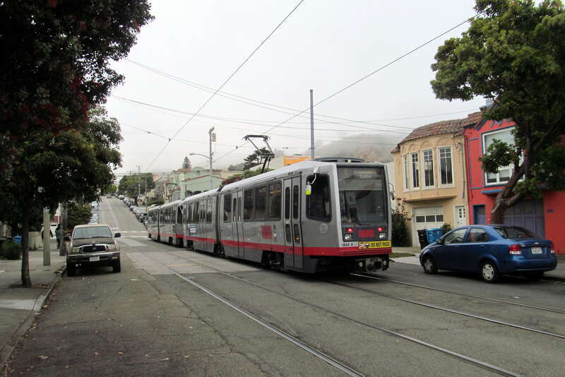 Outbound train at Taraval and 15th Avenue station in June 2017