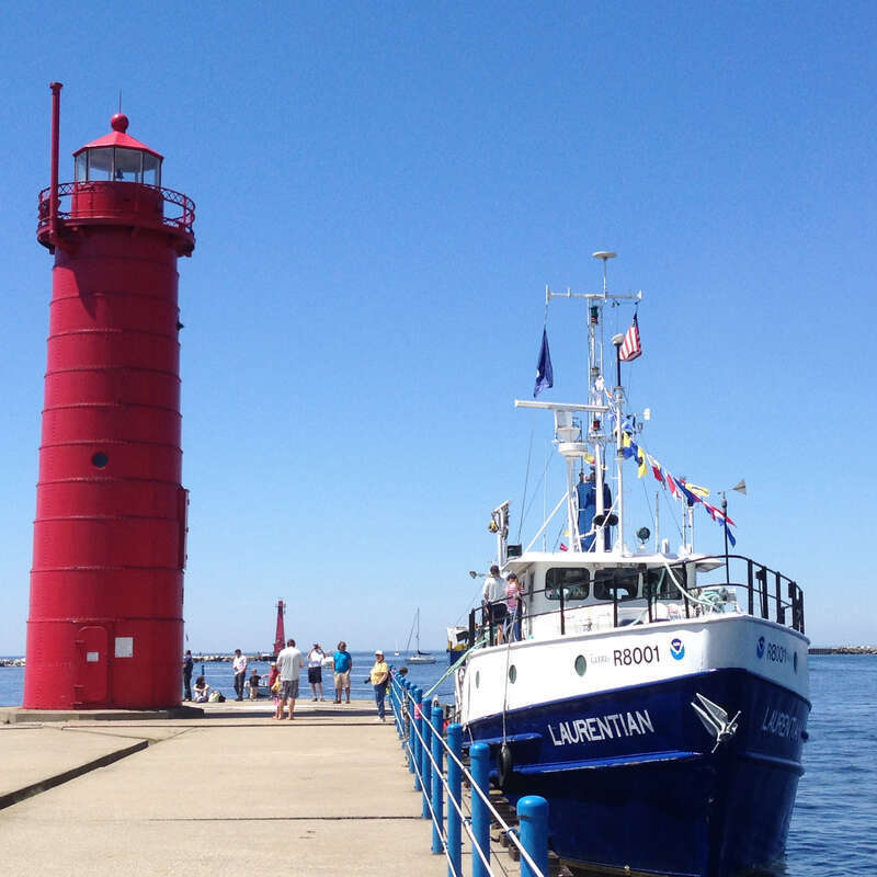 R/V Laurentian in Muskegon, MI, May 25, 2014. Credit: NOAA