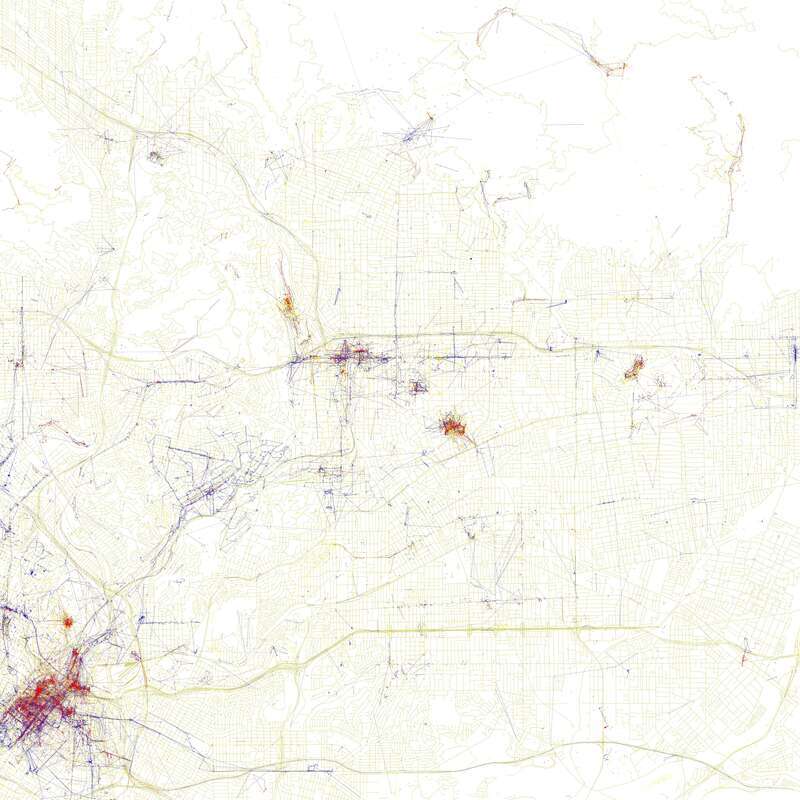 Blue pictures are by locals.  Red pictures are by tourists.  Yellow pictures might be by either.

Base map © OpenStreetMap, CC-BY-SA