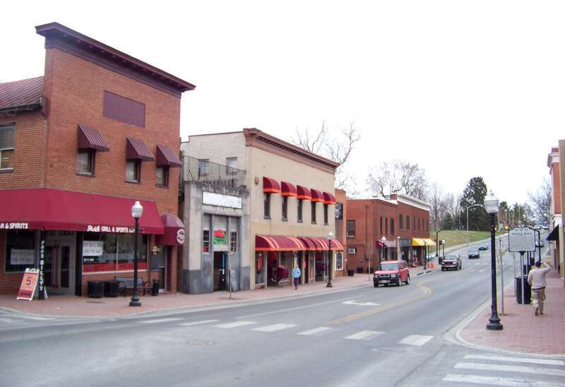 Main Street Blacksburg (northbound)